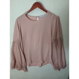 She Sky Top Women's Large  Pink   with liliac Lace Sleeve